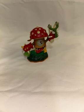 Skylanders Giants Lightcore Shroomboom Action Figure